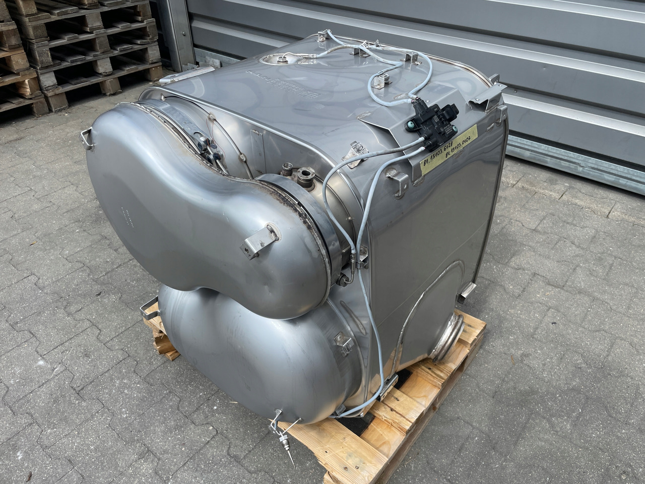 KATALIZATOR MAN TGX TGS EURO 6 DPF TŁUMIK WYDECH 81151036128 - Katalytisk omvandlare för Lastbil: bild 2 KATALIZATOR MAN TGX TGS EURO 6 DPF TŁUMIK WYDECH 81151036128 - Katalytisk omvandlare för Lastbil: bild 2