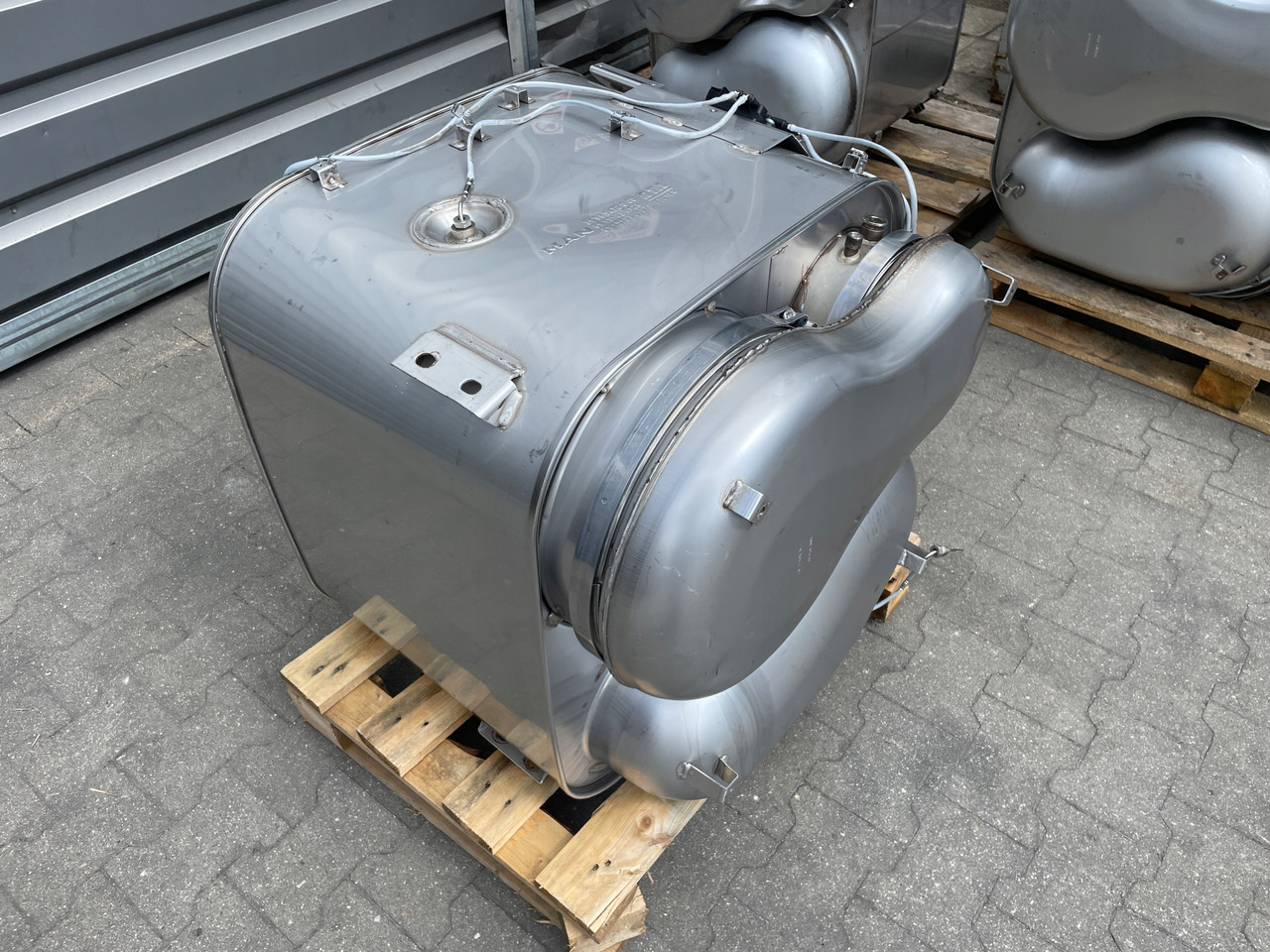 KATALIZATOR MAN TGX TGS EURO 6 DPF TŁUMIK WYDECH 81151036128 - Katalytisk omvandlare för Lastbil: bild 3 KATALIZATOR MAN TGX TGS EURO 6 DPF TŁUMIK WYDECH 81151036128 - Katalytisk omvandlare för Lastbil: bild 3