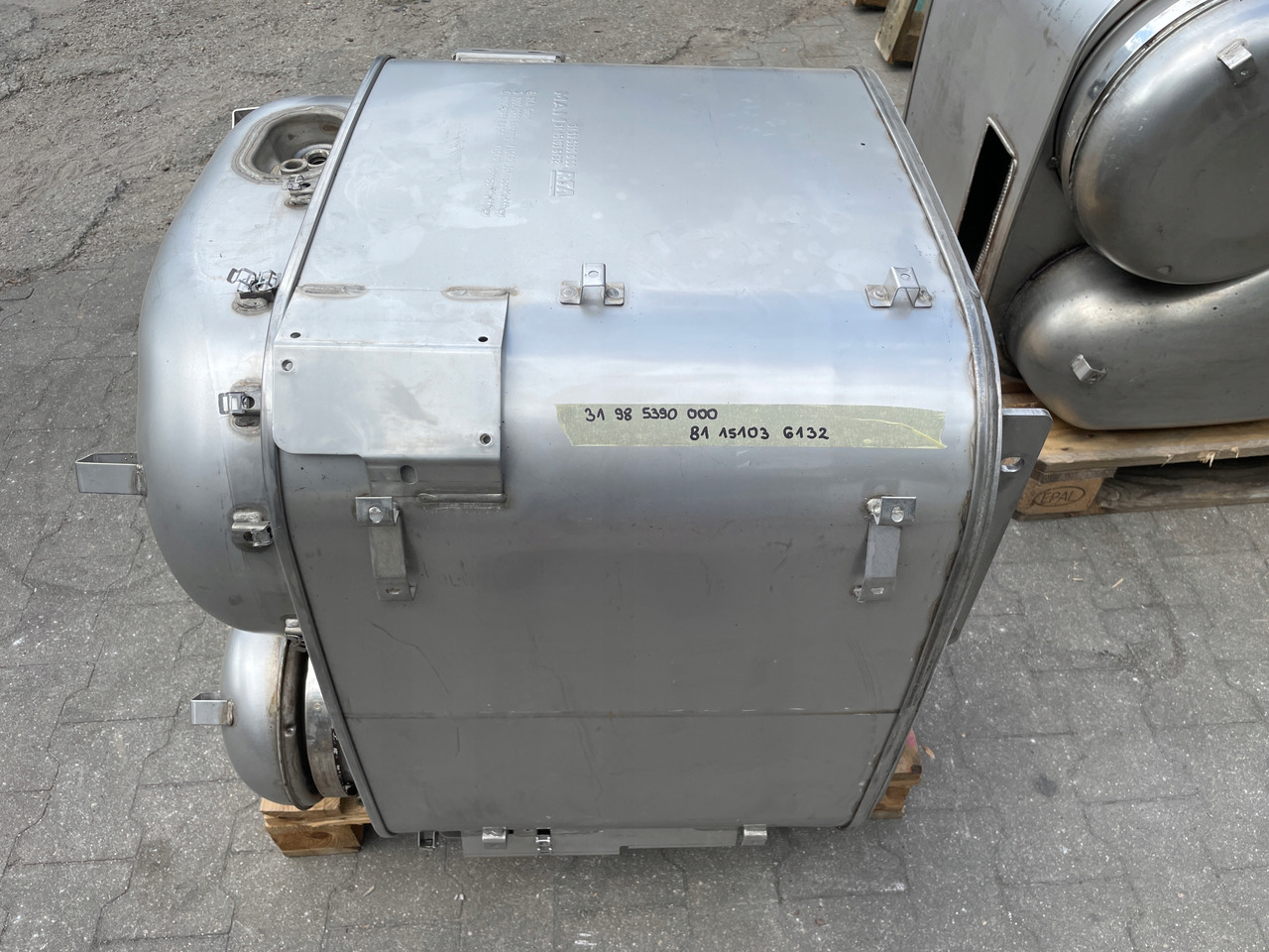 KATALIZATOR MAN TGX TGS EURO 6 DPF TŁUMIK WYDECH 81151036132 - Avgasrör för Lastbil: bild 2 KATALIZATOR MAN TGX TGS EURO 6 DPF TŁUMIK WYDECH 81151036132 - Avgasrör för Lastbil: bild 2