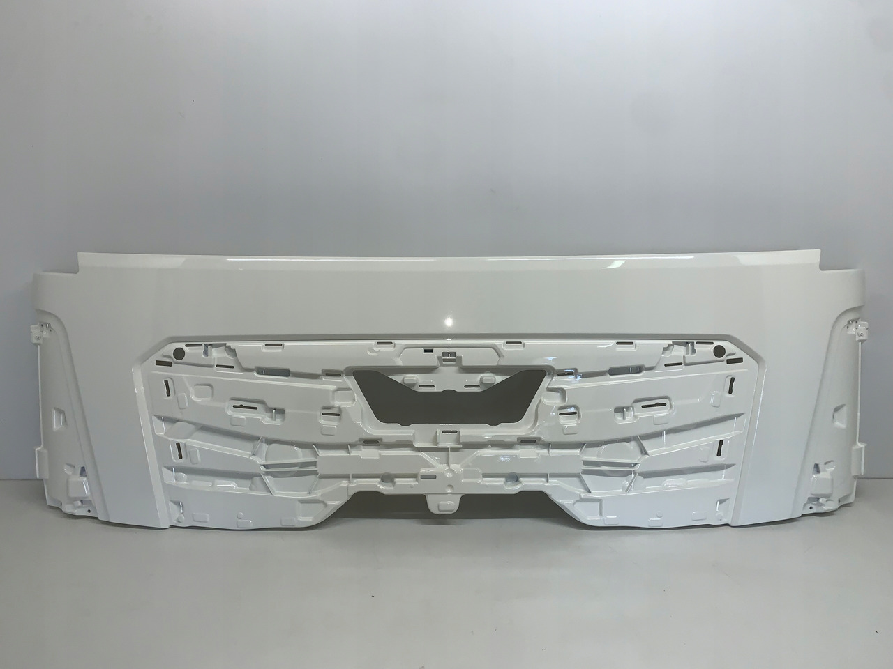 MASKA ATRAPA MAN TGL TGM TG3 TGS NOWY MODEL 2021 RAL 9010 - Huv för Lastbil: bild 1 MASKA ATRAPA MAN TGL TGM TG3 TGS NOWY MODEL 2021 RAL 9010 - Huv för Lastbil: bild 1