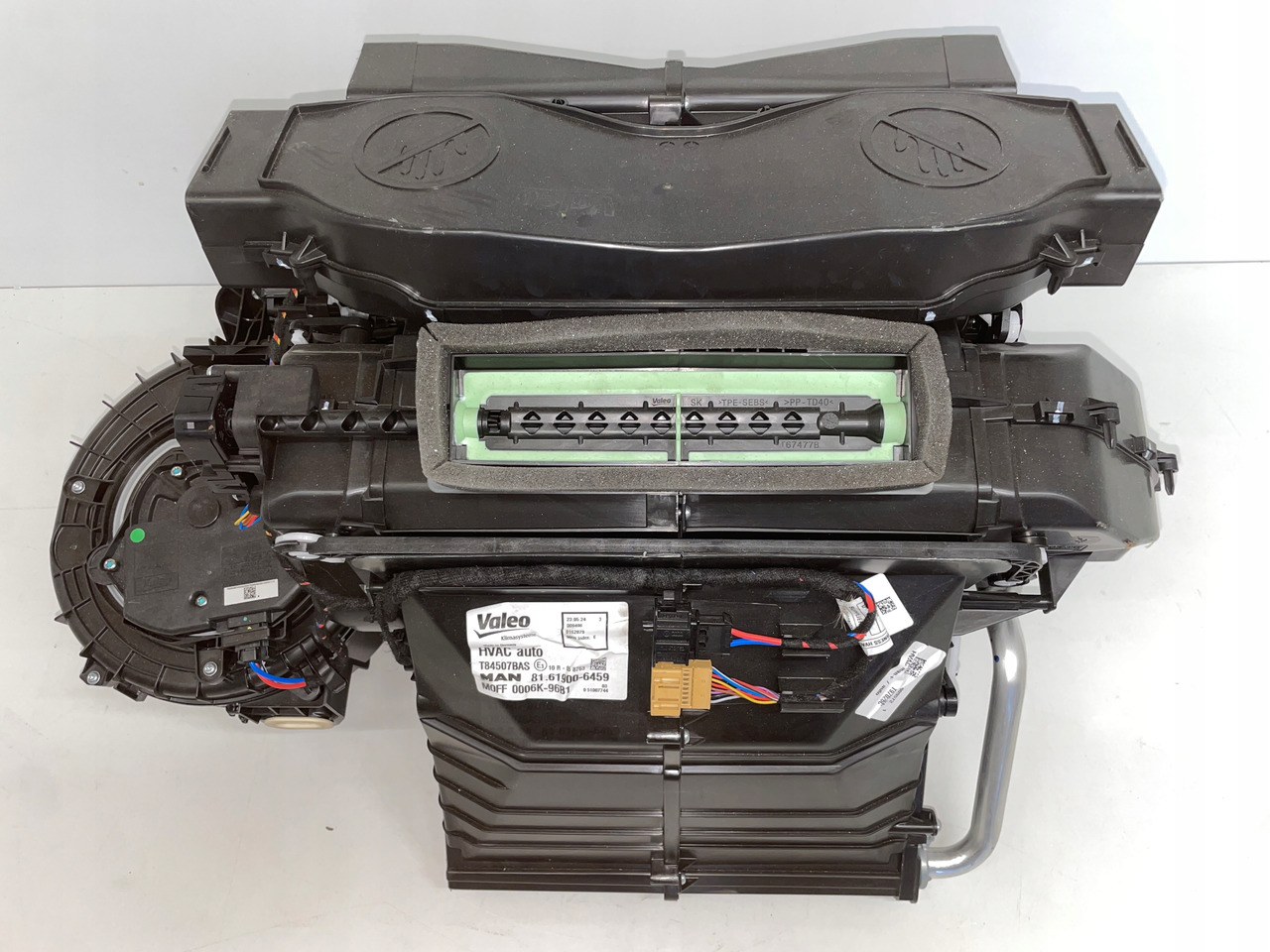 NAGRZEWNICA MAN TG3 TGX 3 TGX-3 81619006459 - Fläktmotor för Lastbil: bild 2 NAGRZEWNICA MAN TG3 TGX 3 TGX-3 81619006459 - Fläktmotor för Lastbil: bild 2