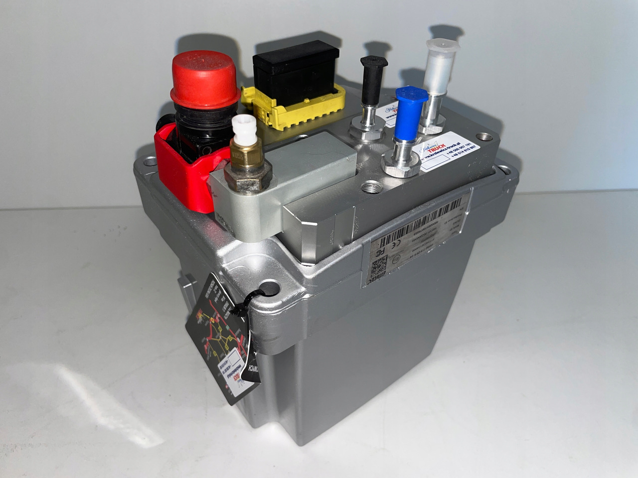 POMPA ADBLUE AD BLUE EMITEC MAN TGX TGS 81154036134 - AdBlue tank för Lastbil: bild 3 POMPA ADBLUE AD BLUE EMITEC MAN TGX TGS 81154036134 - AdBlue tank för Lastbil: bild 3