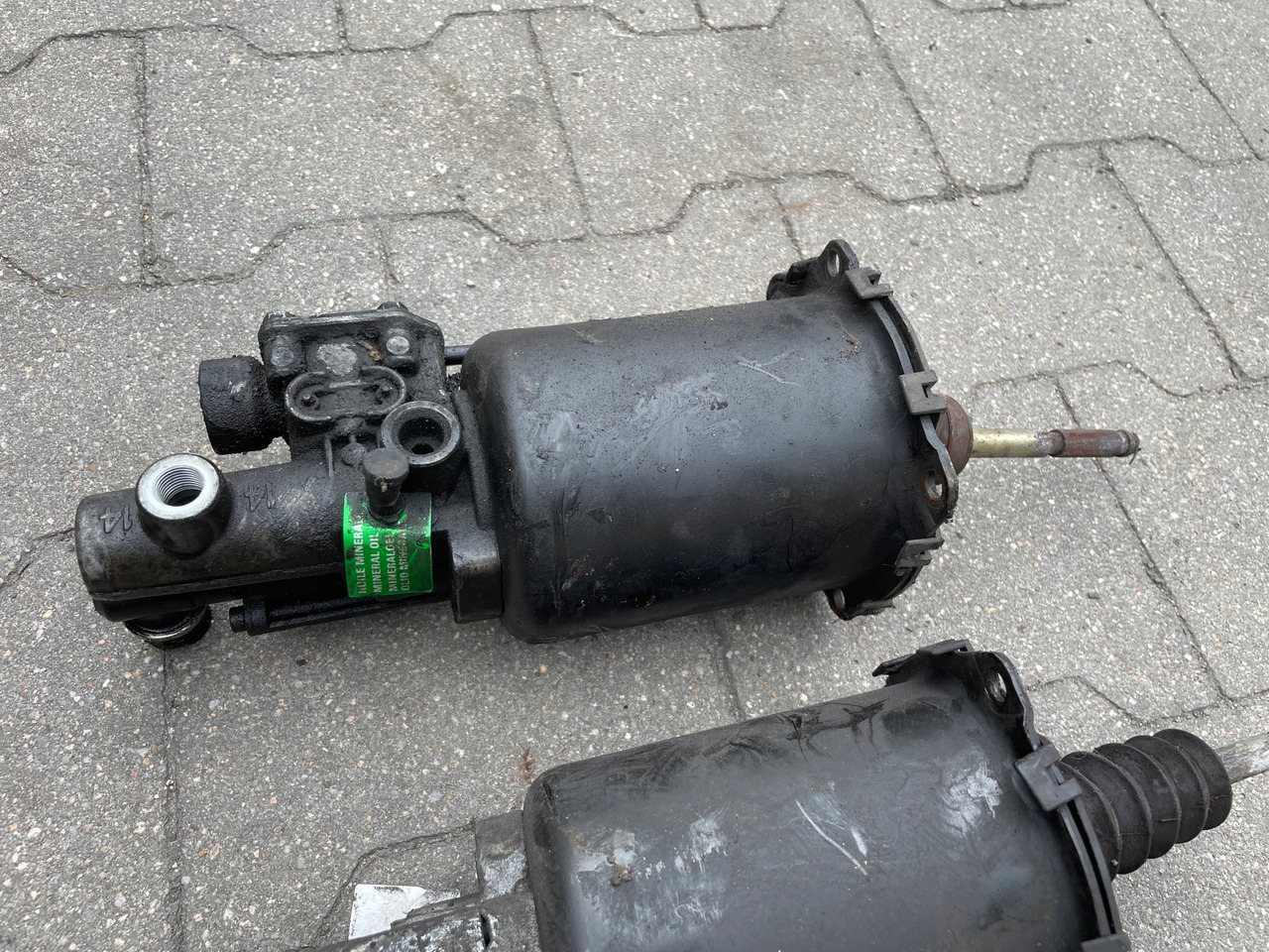 WYBIERAK SKRZYNI BIEGÓW WYSPRZĘGLIK ZAWÓR MAN TGA TGS TGX 9700514127 - Kopplingscylinder för Lastbil: bild 3 WYBIERAK SKRZYNI BIEGÓW WYSPRZĘGLIK ZAWÓR MAN TGA TGS TGX 9700514127 - Kopplingscylinder för Lastbil: bild 3