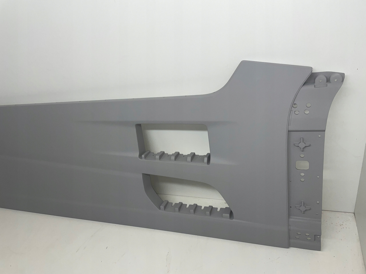 ZABUDOWA MIĘDZYOSIOWA SPOILER FORD F-MAX F MAX - Aerodynamik/ Spoiler för Lastbil: bild 3 ZABUDOWA MIĘDZYOSIOWA SPOILER FORD F-MAX F MAX - Aerodynamik/ Spoiler för Lastbil: bild 3