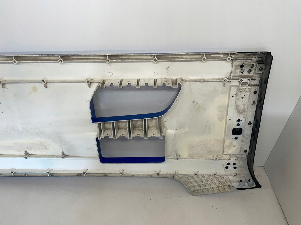 ZABUDOWA MIĘDZYOSIOWA SPOILER FORD F-MAX F MAX - Aerodynamik/ Spoiler för Lastbil: bild 5 ZABUDOWA MIĘDZYOSIOWA SPOILER FORD F-MAX F MAX - Aerodynamik/ Spoiler för Lastbil: bild 5