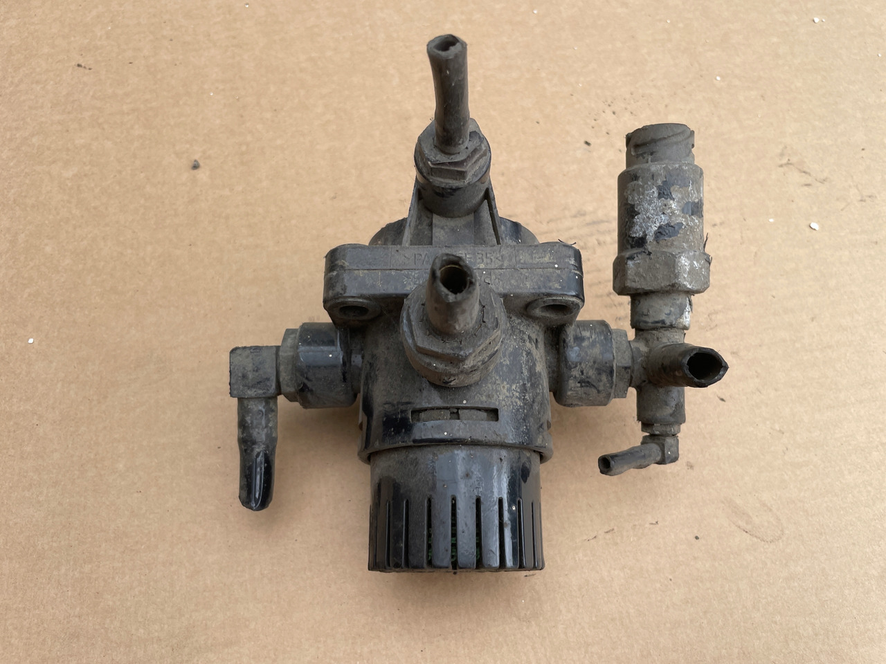 ZAWÓR HAMULCA RĘCZNEGO WABCO MAN TGX TGA TGS 81521166075 - Bromsventil för Lastbil: bild 4 ZAWÓR HAMULCA RĘCZNEGO WABCO MAN TGX TGA TGS 81521166075 - Bromsventil för Lastbil: bild 4