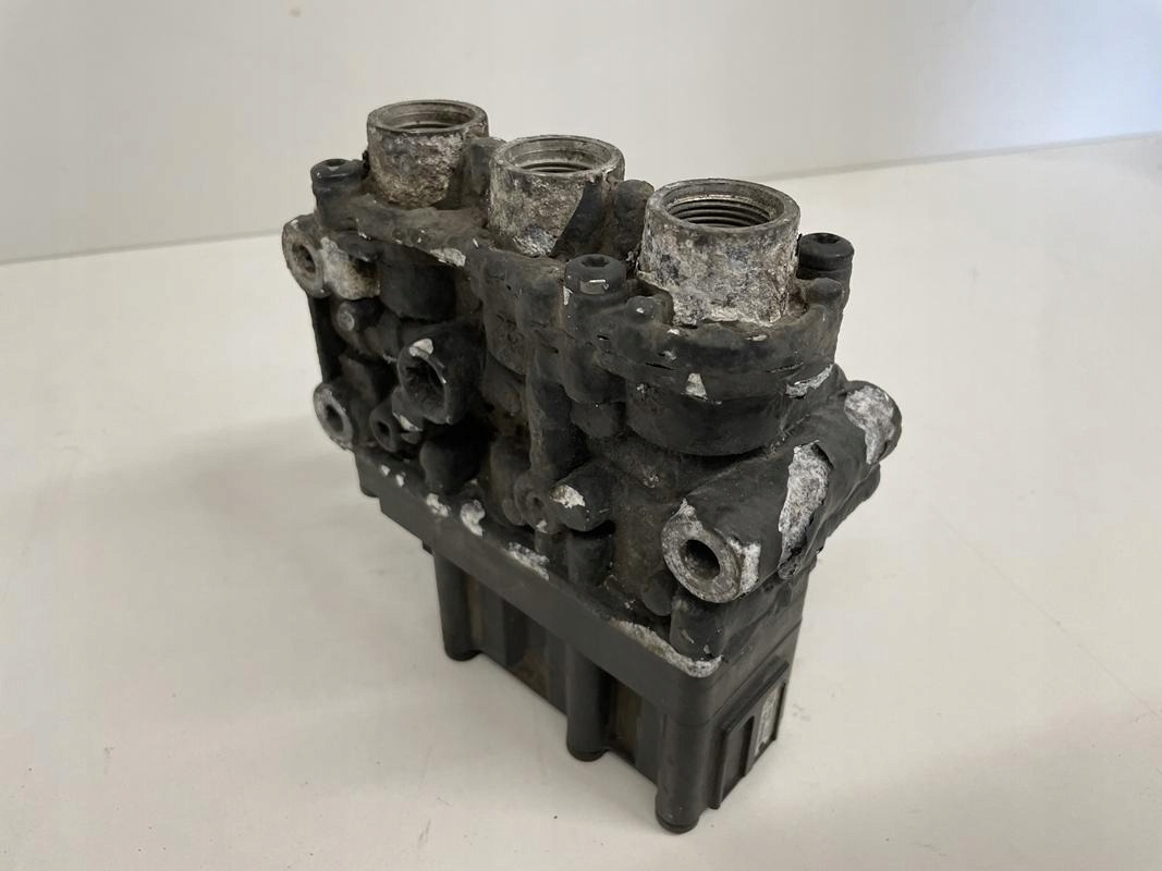 ZAWÓR PODUSZEK MERCEDES ACTROS MP 4 A0013270725 - Bromsventil för Lastbil: bild 1 ZAWÓR PODUSZEK MERCEDES ACTROS MP 4 A0013270725 - Bromsventil för Lastbil: bild 1