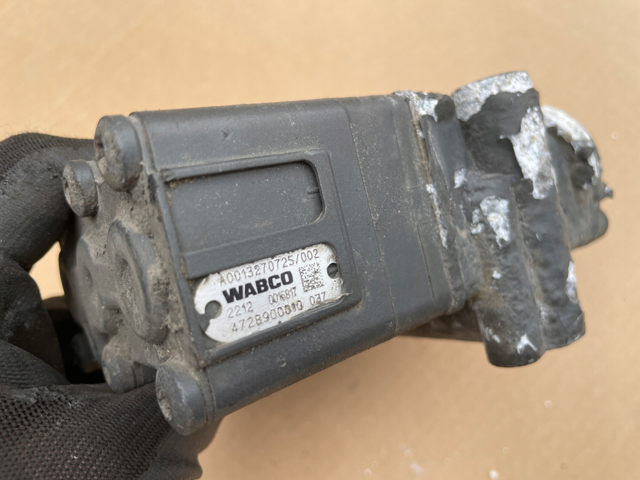 ZAWÓR PODUSZEK MERCEDES ACTROS MP 4 MP4 A0013270725 - Bromsventil för Lastbil: bild 4 ZAWÓR PODUSZEK MERCEDES ACTROS MP 4 MP4 A0013270725 - Bromsventil för Lastbil: bild 4