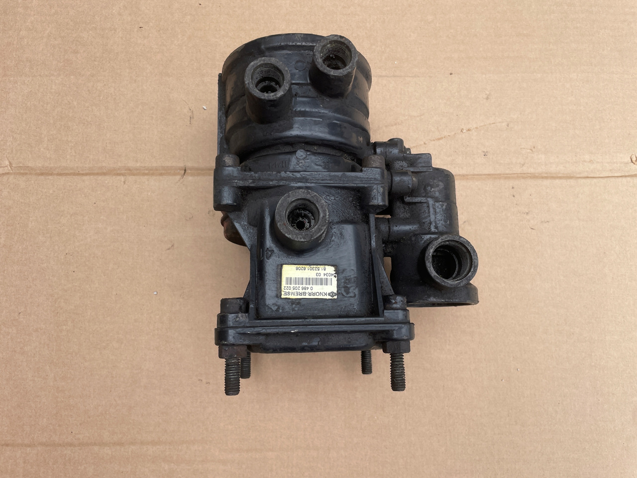 ZAWÓR PRZYCZEPY EBS MAN TGX TGS TGA 0486205022 81523016206 - Bromsventil: bild 1 ZAWÓR PRZYCZEPY EBS MAN TGX TGS TGA 0486205022 81523016206 - Bromsventil: bild 1