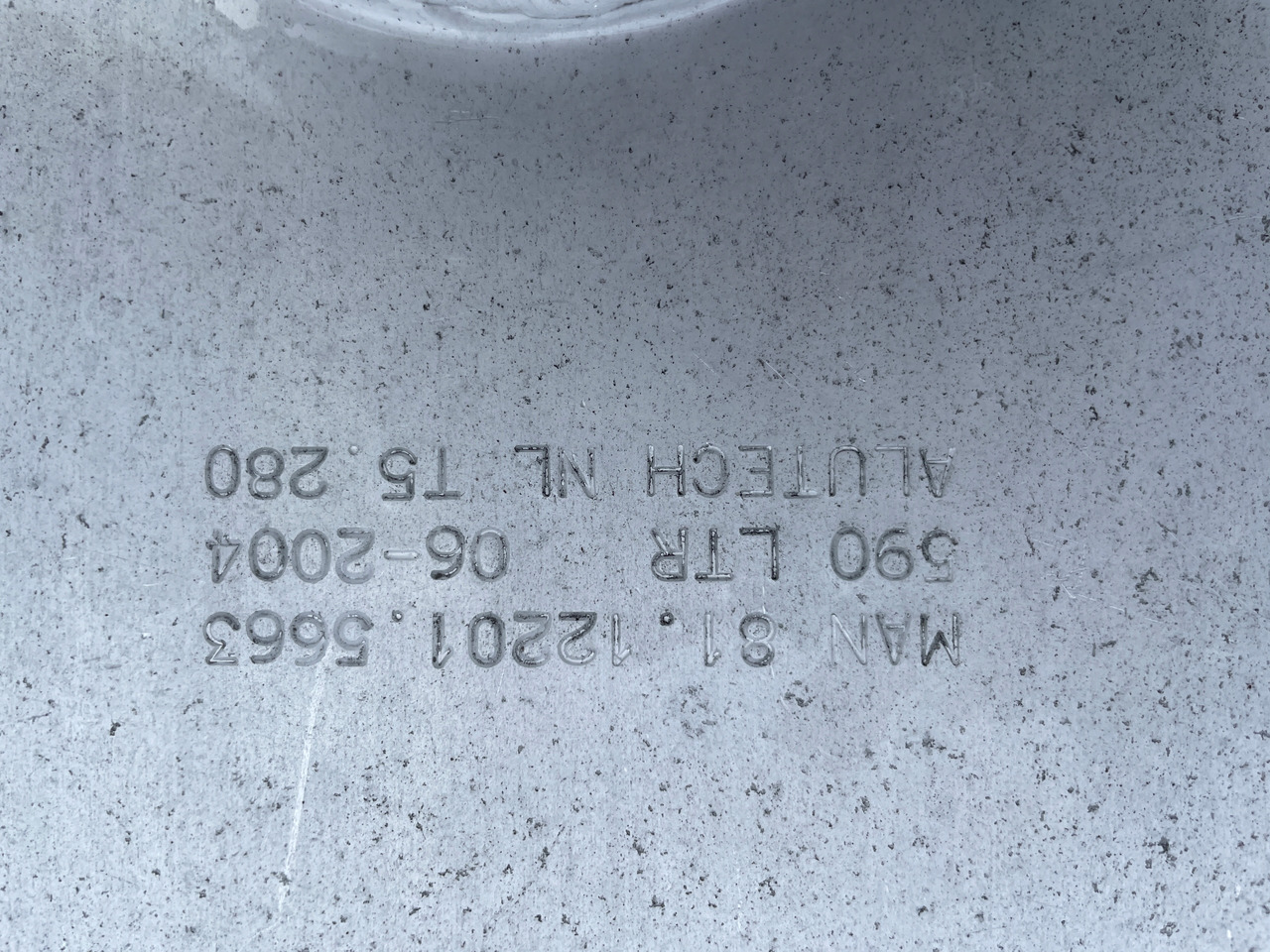 Bränsletank för Lastbil ZBIORNIK PALIWA MAN TGX TGS TGA 590 L 81122015663: bild 6 Bränsletank för Lastbil ZBIORNIK PALIWA MAN TGX TGS TGA 590 L 81122015663: bild 6