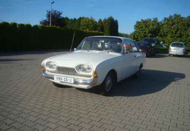 Ford Taunus - Sedan: bild 1 Ford Taunus - Sedan: bild 1