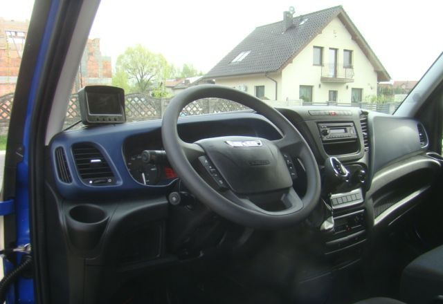 Transportbil med tippflak Iveco DAILY 100%PRZEBIEG-POTWIERDZONY: bild 28 Transportbil med tippflak Iveco DAILY 100%PRZEBIEG-POTWIERDZONY: bild 28