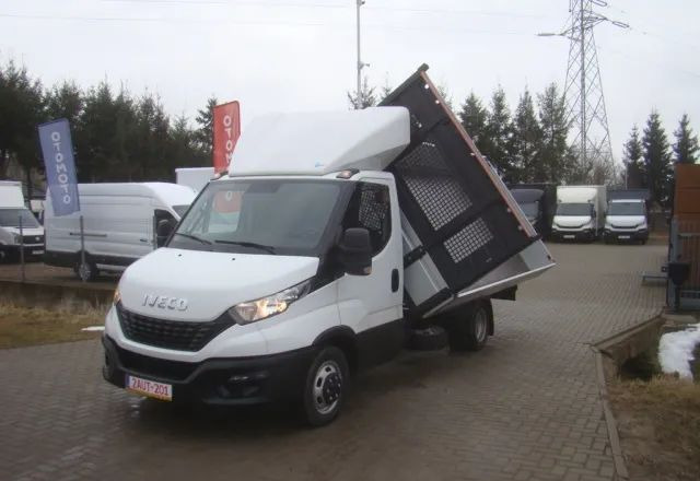 Iveco DAILY 35 C 15 3.5T 4.60M 3.5T NA HAKU CLIMATRONIC - Transportbil med tippflak: bild 1 Iveco DAILY 35 C 15 3.5T 4.60M 3.5T NA HAKU CLIMATRONIC - Transportbil med tippflak: bild 1