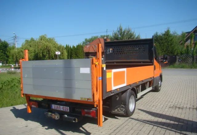 Iveco DAILY 35 C 15 WINDA 750KG 3.5T NA HAKU - Transportbil med flak: bild 5 Iveco DAILY 35 C 15 WINDA 750KG 3.5T NA HAKU - Transportbil med flak: bild 5
