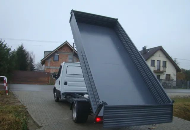 Transportbil med tippflak Iveco DAILY 50 C 17 3.0TDI WYWROTKA 4.70M 3.5T KLIMATRONIK: bild 13 Transportbil med tippflak Iveco DAILY 50 C 17 3.0TDI WYWROTKA 4.70M 3.5T KLIMATRONIK: bild 13