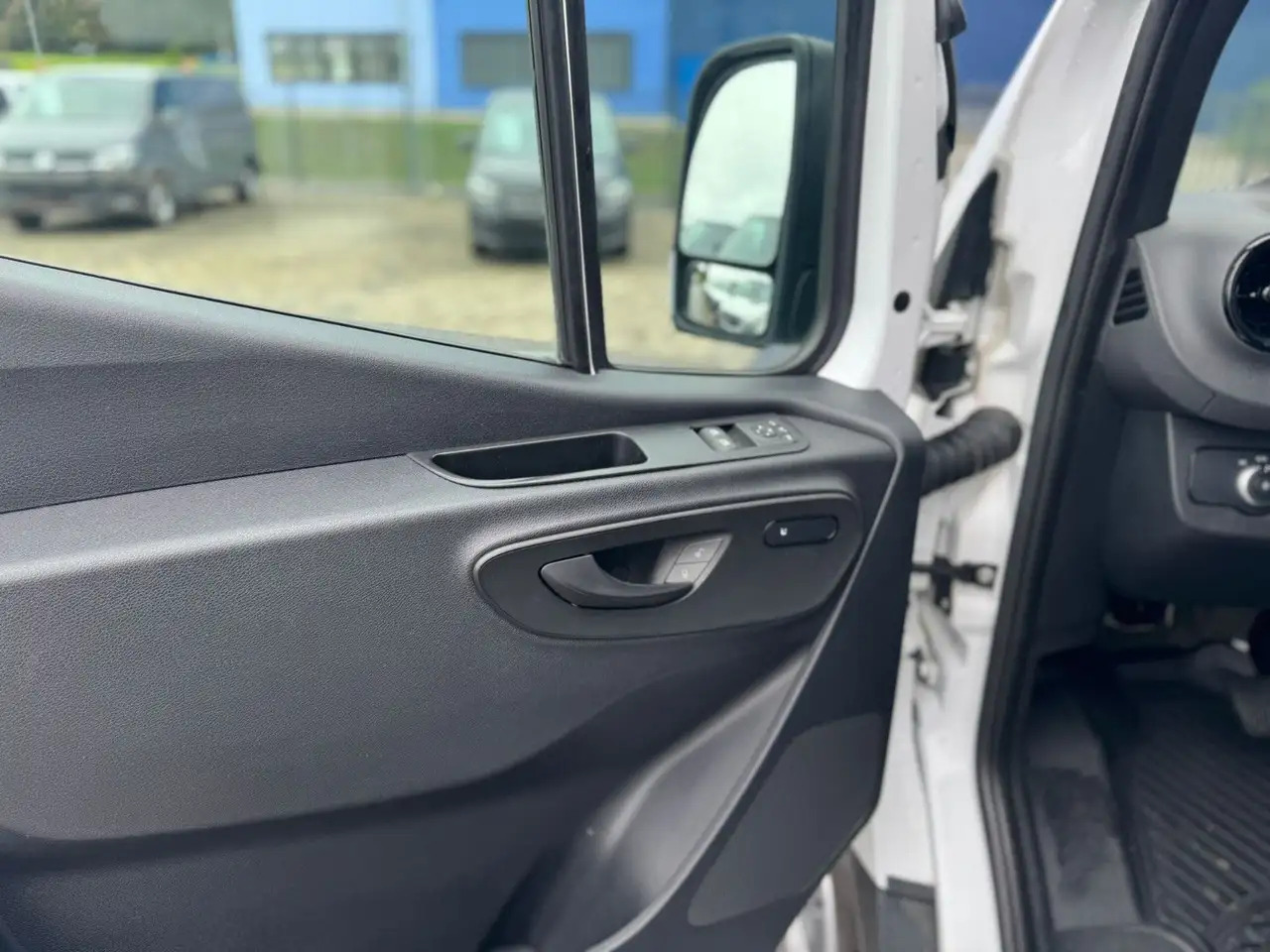 Mercedes-Benz Sprinter 317 CDI Lang Hoch Klima MBUX AHK 2,8t - Skåpbil: bild 5 Mercedes-Benz Sprinter 317 CDI Lang Hoch Klima MBUX AHK 2,8t - Skåpbil: bild 5