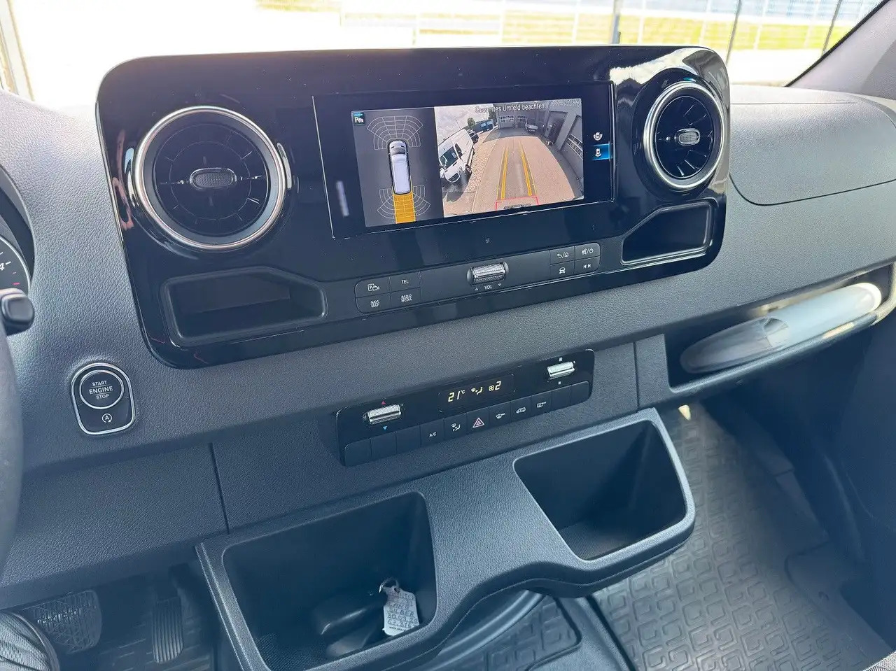 Skåpbil Mercedes-Benz Sprinter 317 CDI Lang Silber MBUX RWD Klima: bild 13 Skåpbil Mercedes-Benz Sprinter 317 CDI Lang Silber MBUX RWD Klima: bild 13