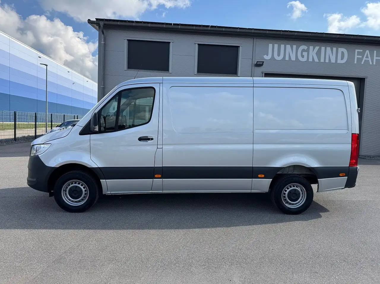 Mercedes-Benz Sprinter 317 CDI Lang Silber MBUX RWD Klima - Skåpbil: bild 3 Mercedes-Benz Sprinter 317 CDI Lang Silber MBUX RWD Klima - Skåpbil: bild 3