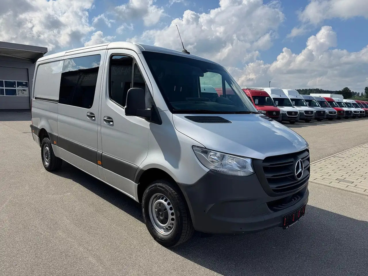 Mercedes-Benz Sprinter 317 CDI Lang Silber MBUX RWD Klima - Skåpbil: bild 2 Mercedes-Benz Sprinter 317 CDI Lang Silber MBUX RWD Klima - Skåpbil: bild 2