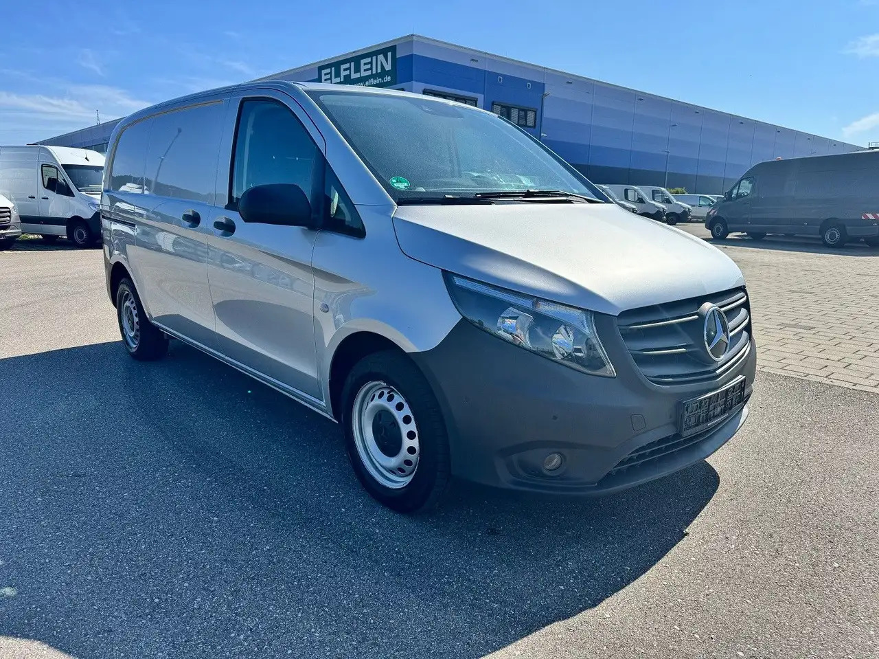 Mercedes-Benz Vito 114 CDI Kompakt Silber Bott - Skåpbil: bild 2 Mercedes-Benz Vito 114 CDI Kompakt Silber Bott - Skåpbil: bild 2