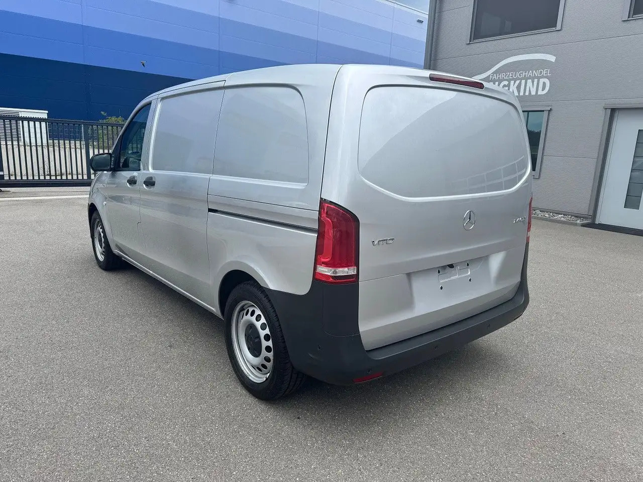 Mercedes-Benz Vito 114 CDI Kompakt Silber Klima Bott - Skåpbil: bild 5 Mercedes-Benz Vito 114 CDI Kompakt Silber Klima Bott - Skåpbil: bild 5