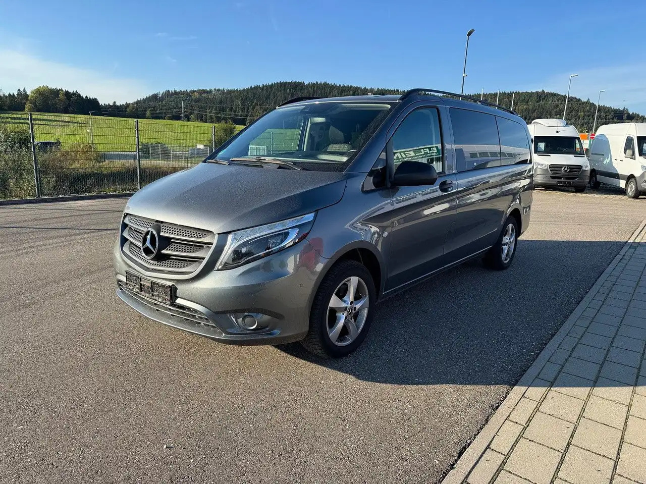 Mercedes-Benz Vito Tourer 119 CDI Edition 4x4 Lang - Personbil: bild 1 Mercedes-Benz Vito Tourer 119 CDI Edition 4x4 Lang - Personbil: bild 1