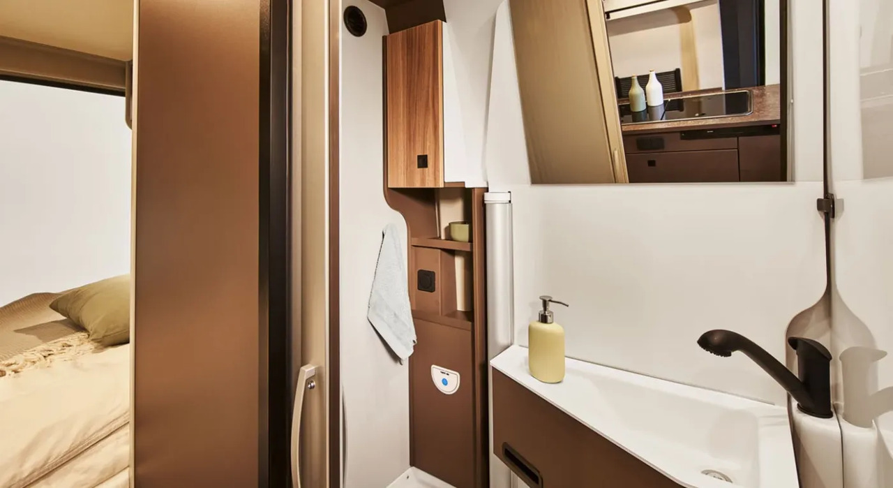 Bürstner B66 C 600 B 66 Voll ausgestattet - Campingbil: bild 4 Bürstner B66 C 600 B 66 Voll ausgestattet - Campingbil: bild 4