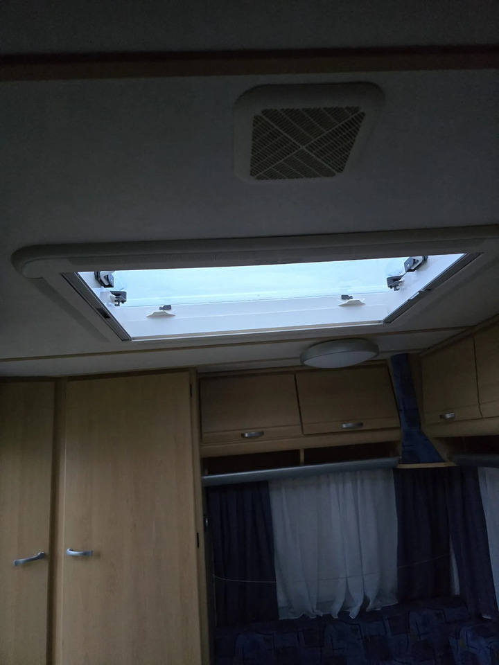 Wohnwagen TEC Tour 445 TDF Mover, Markise, Dusche - Husvagn: bild 5 Wohnwagen TEC Tour 445 TDF Mover, Markise, Dusche - Husvagn: bild 5