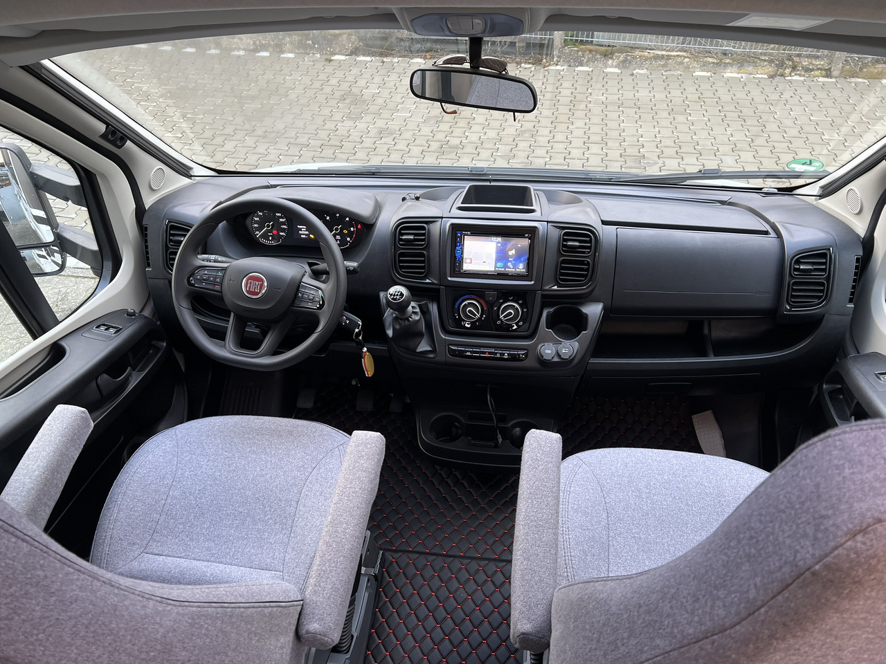 SUNLIGHT T 58 - Halvintegrerad husbil: bild 5 SUNLIGHT T 58 - Halvintegrerad husbil: bild 5