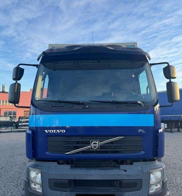 Volvo FL 240 - Kylbil lastbil: bild 2 Volvo FL 240 - Kylbil lastbil: bild 2