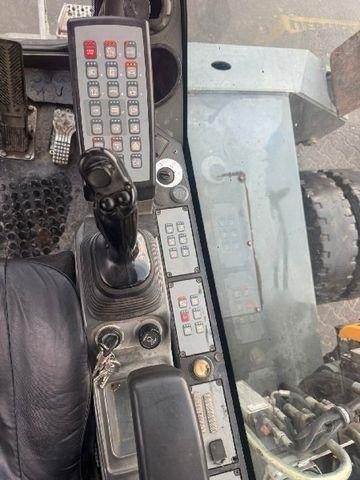 Liebherr LH26 - Grävmaskin på däck: bild 5 Liebherr LH26 - Grävmaskin på däck: bild 5