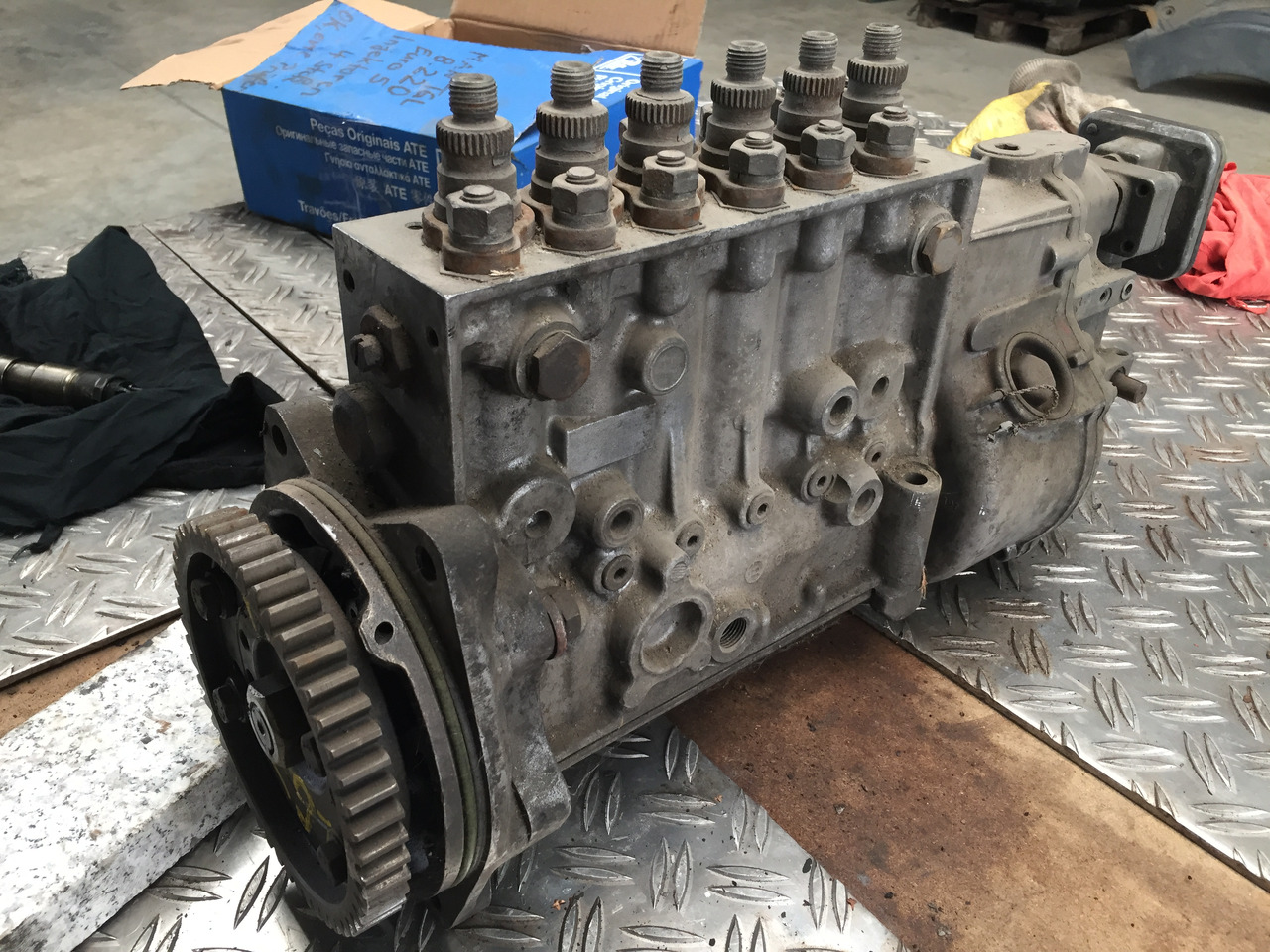 Gebrauchte Einspritzpumpe MAN 291, 6 Zylinder, Bosch - Nr. : PES 6P120 A720LS388 - Bränslepump för Lastbil: bild 4 Gebrauchte Einspritzpumpe MAN 291, 6 Zylinder, Bosch - Nr. : PES 6P120 A720LS388 - Bränslepump för Lastbil: bild 4