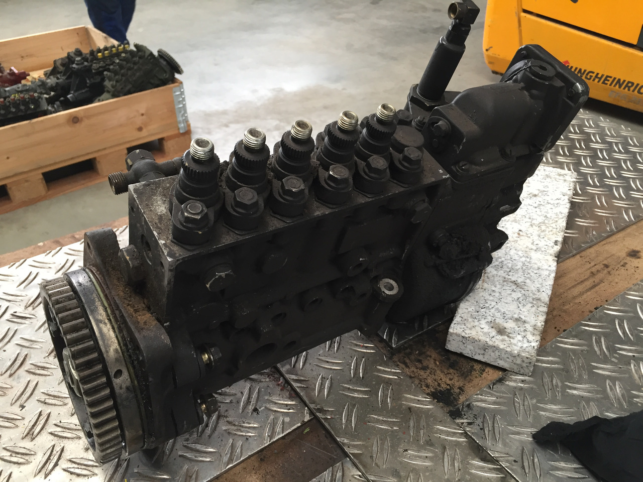 ---Gebrauchte Einspritzpumpe MAN, 5 Zylinder, Bosch - Nr. : 0402 735 805, MAN 51.11103 - 7202 - Bränslepump för Lastbil: bild 2 ---Gebrauchte Einspritzpumpe MAN, 5 Zylinder, Bosch - Nr. : 0402 735 805, MAN 51.11103 - 7202 - Bränslepump för Lastbil: bild 2