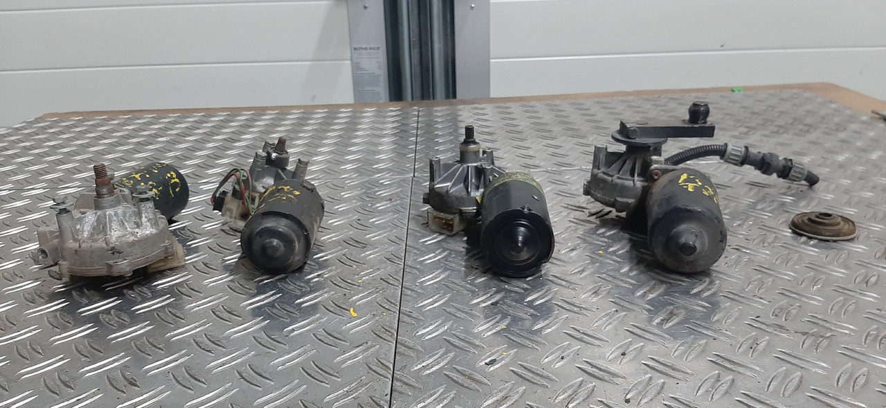 Vindrutetorkare för Lastbil Gebrauchte Scheibenwischer - Motoren, MAN, DB, Artikel - Nr. : 81.99999 - 9999: bild 18