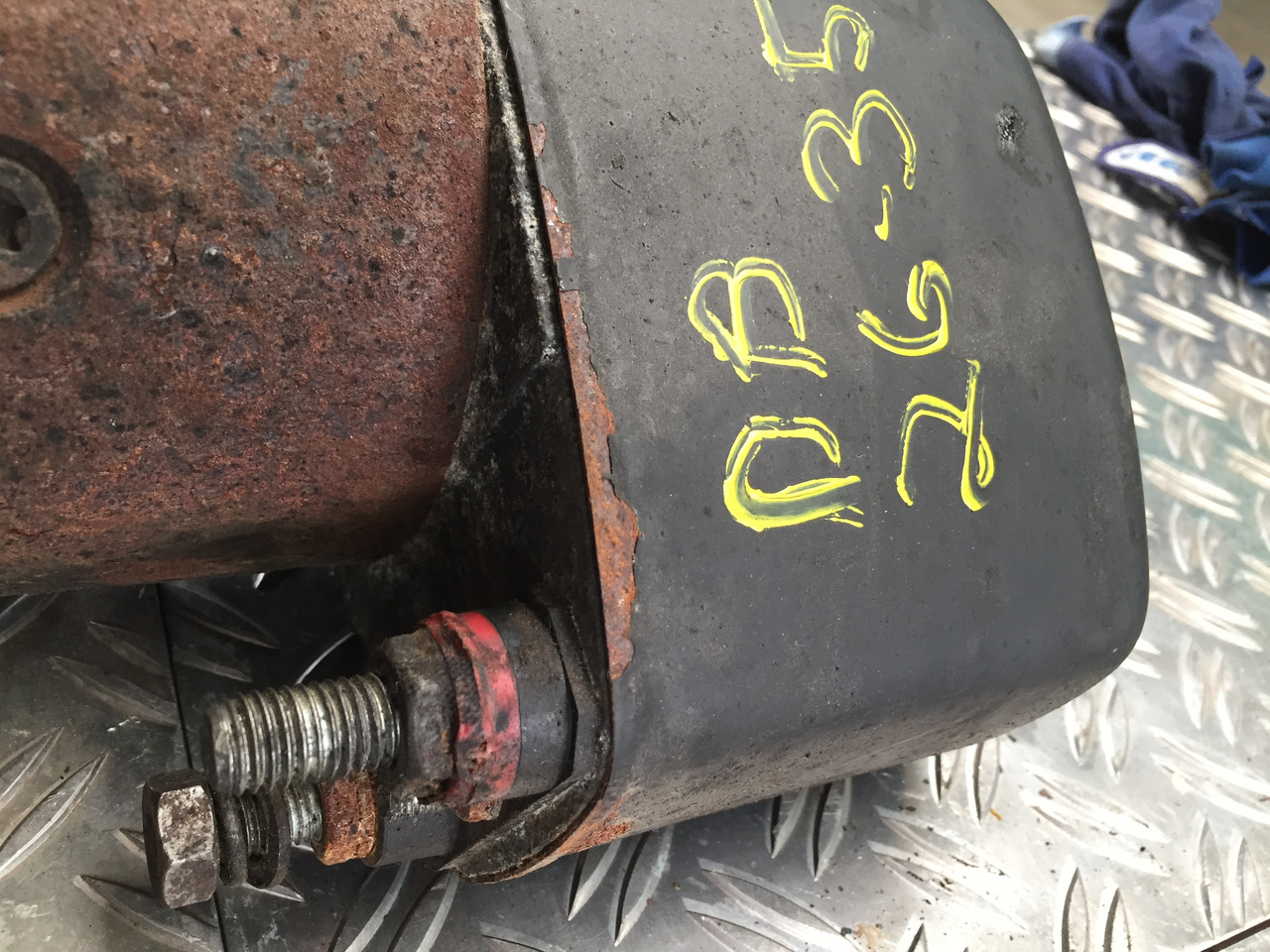 Gebrauchter Anlasser MB 26 35, Motor Typ OM 442 LA, Artikel - Nr. : A 9999 9999 99 - Starter för Lastbil: bild 2 Gebrauchter Anlasser MB 26 35, Motor Typ OM 442 LA, Artikel - Nr. : A 9999 9999 99 - Starter för Lastbil: bild 2