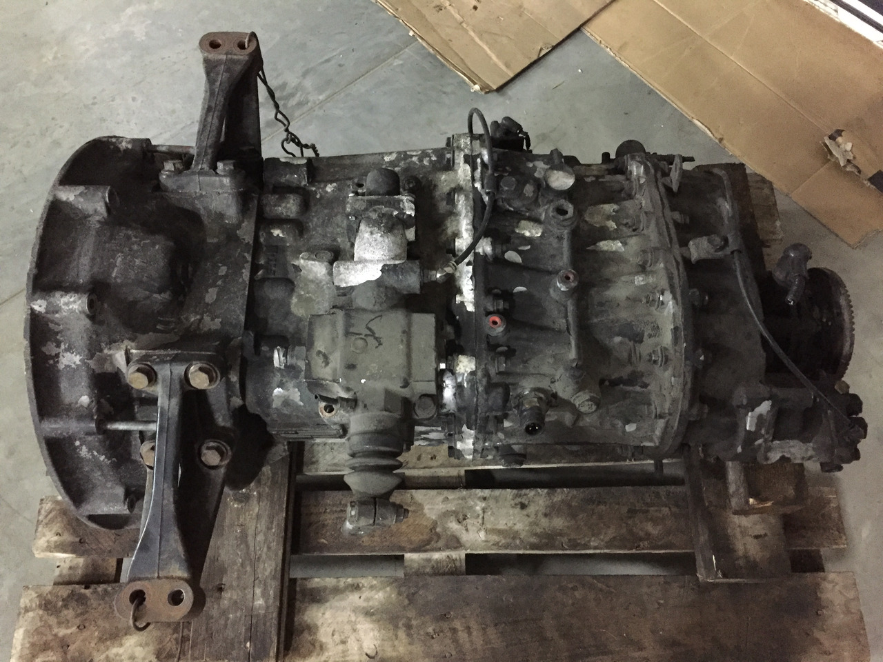 Gebrauchtes Getriebe MAN TGM Typ: ETO FS 8309, Artikel - Nr.: 81.32003 - 6957 - Växellåda för Lastbil: bild 4 Gebrauchtes Getriebe MAN TGM Typ: ETO FS 8309, Artikel - Nr.: 81.32003 - 6957 - Växellåda för Lastbil: bild 4