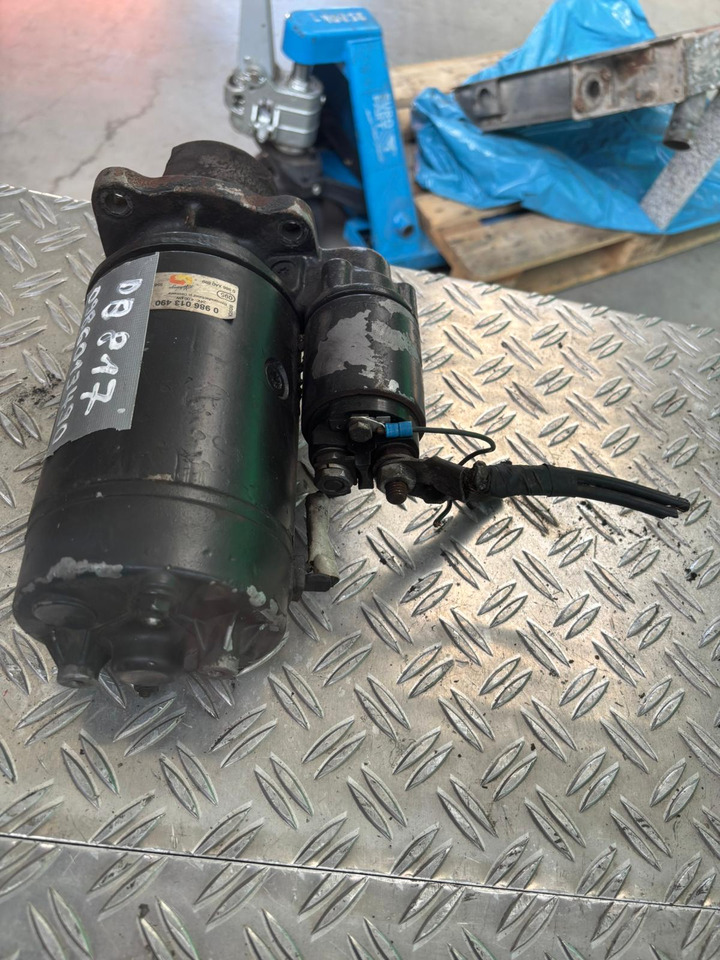 Neuwertiger Anlasser, DB 817 Motor Typ OM 366 LA, Bosch, Artikel - Nr. : 0986013490 - Starter för Lastbil: bild 2 Neuwertiger Anlasser, DB 817 Motor Typ OM 366 LA, Bosch, Artikel - Nr. : 0986013490 - Starter för Lastbil: bild 2