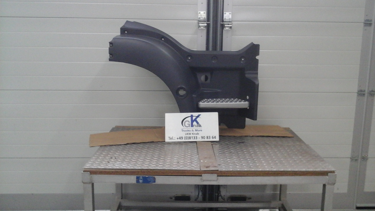 Neuwertiger MAN TGM / TG3 Einstiegkotflügel kurz, komplett, rechts Artikel - Nr.: 81.61520 - 0210 - Vinge för Lastbil: bild 1 Neuwertiger MAN TGM / TG3 Einstiegkotflügel kurz, komplett, rechts Artikel - Nr.: 81.61520 - 0210 - Vinge för Lastbil: bild 1