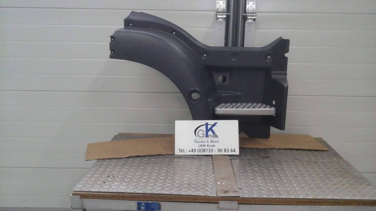 Neuwertiger MAN TGM / TG3 Einstiegkotflügel kurz, komplett, rechts Artikel - Nr.: 81.61520 - 0210 - Vinge för Lastbil: bild 2 Neuwertiger MAN TGM / TG3 Einstiegkotflügel kurz, komplett, rechts Artikel - Nr.: 81.61520 - 0210 - Vinge för Lastbil: bild 2