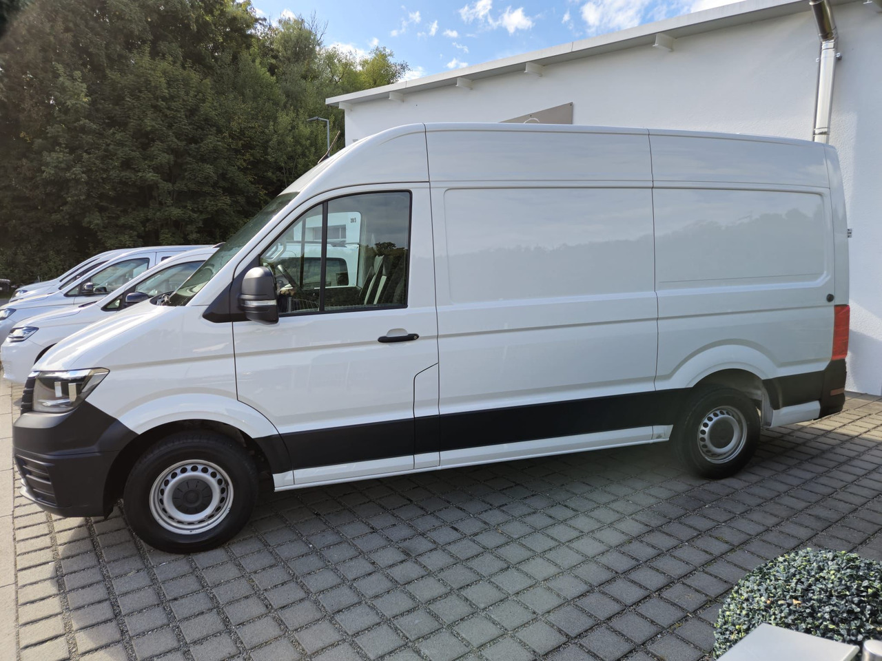 VOLKSWAGEN Crafter 35 mittellang Hochdach AppConnect/Kamera - Skåpbil: bild 3 VOLKSWAGEN Crafter 35 mittellang Hochdach AppConnect/Kamera - Skåpbil: bild 3