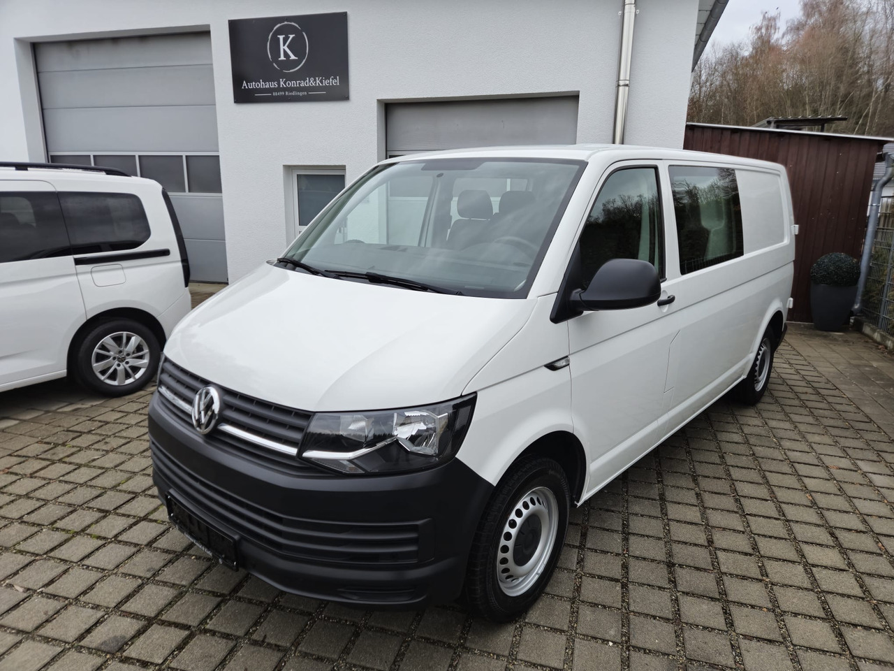 VOLKSWAGEN T6 Transporter Mixto LR 6-Sitzer/Standheiz./PDC - Skåpbil: bild 1 VOLKSWAGEN T6 Transporter Mixto LR 6-Sitzer/Standheiz./PDC - Skåpbil: bild 1