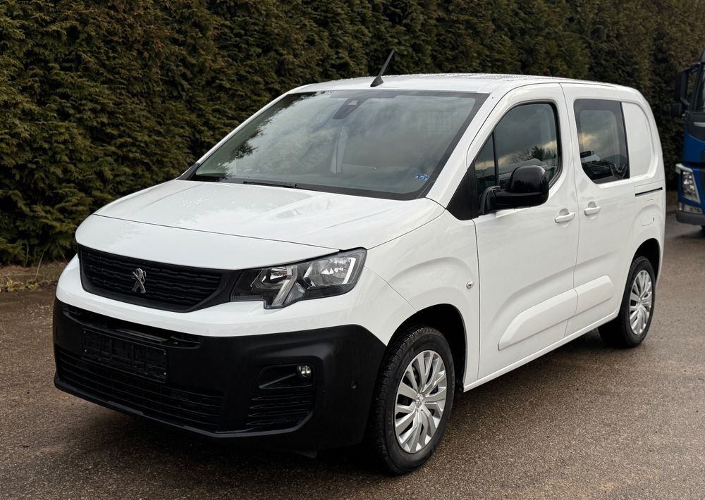 Peugeot Partner 21r 130 HK Niski przebieg 1wł ASO 5 dzwi Euro6.2/ford/opel/citroen - Skåpbil: bild 1 Peugeot Partner 21r 130 HK Niski przebieg 1wł ASO 5 dzwi Euro6.2/ford/opel/citroen - Skåpbil: bild 1