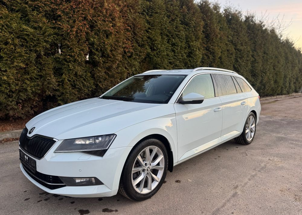 Skoda Superb 2.0 TSI 4x4 DSG SportLine - Kombi: bild 4 Skoda Superb 2.0 TSI 4x4 DSG SportLine - Kombi: bild 4