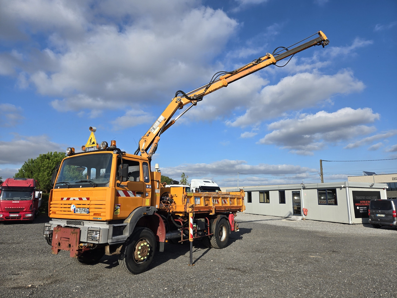 Renault G250 4x4 - Tippbil lastbil, Kranbil: bild 1 Renault G250 4x4 - Tippbil lastbil, Kranbil: bild 1