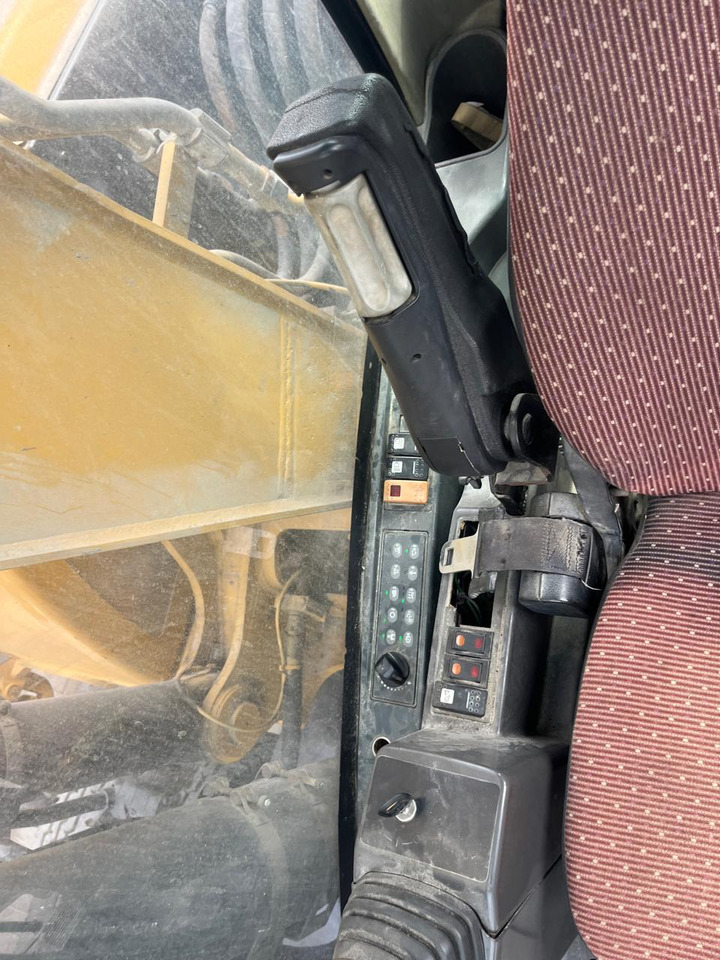 CATERPILLAR M318D - Grävmaskin på däck: bild 4 CATERPILLAR M318D - Grävmaskin på däck: bild 4