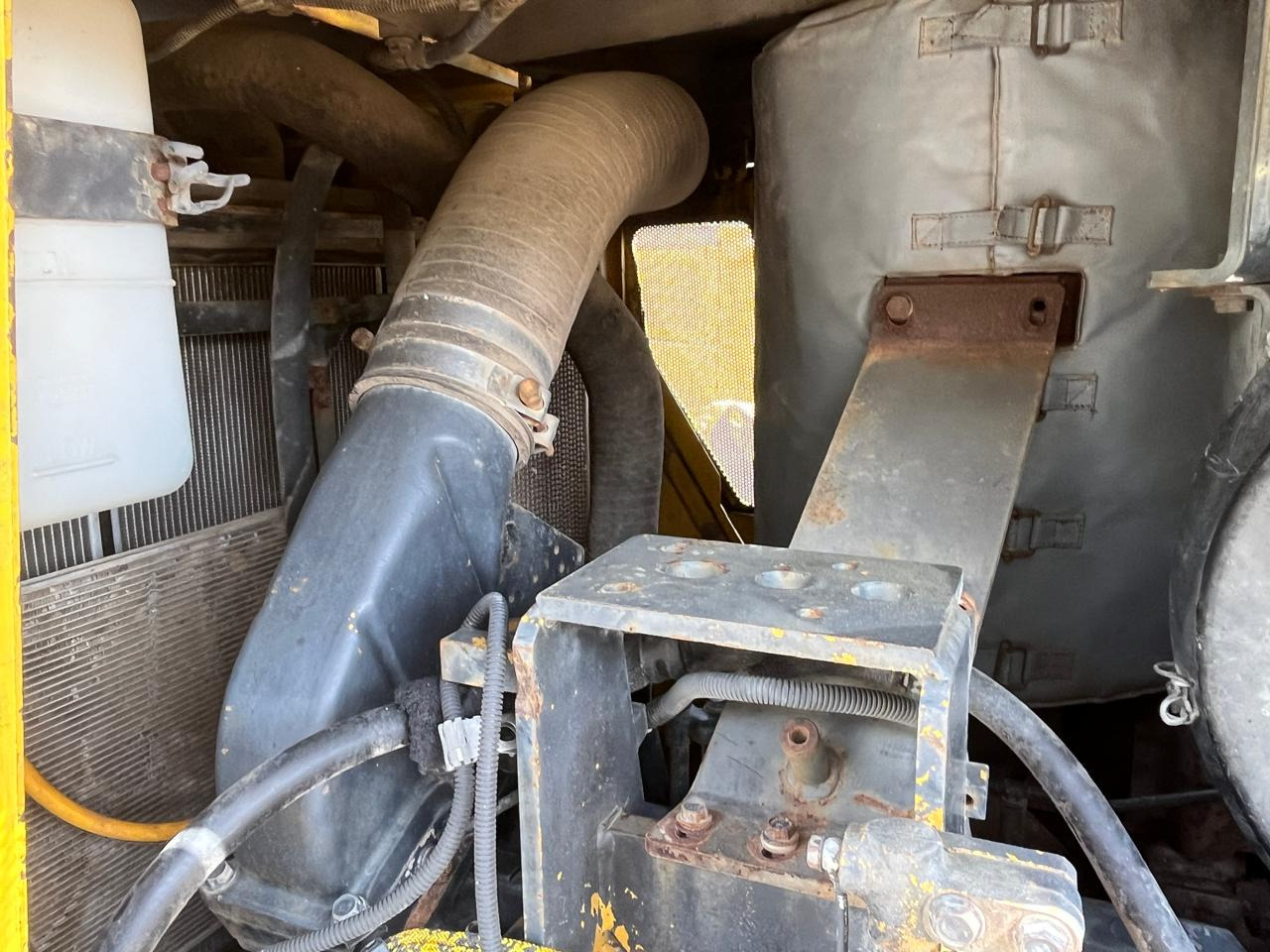 KOMATSU D155-A-6 - Bulldozer: bild 2 KOMATSU D155-A-6 - Bulldozer: bild 2