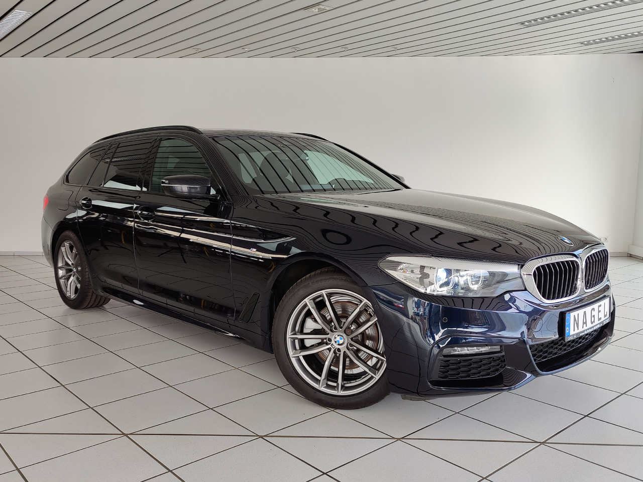 BMW 520 d xDrive M Sport Navi Kam Pano SHZ - Kombi: bild 3 BMW 520 d xDrive M Sport Navi Kam Pano SHZ - Kombi: bild 3