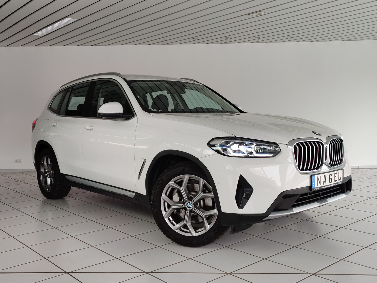 BMW X3 xDrive 30 i Live-Cockpit DAB Leder HiFi Headup - SUV: bild 3 BMW X3 xDrive 30 i Live-Cockpit DAB Leder HiFi Headup - SUV: bild 3