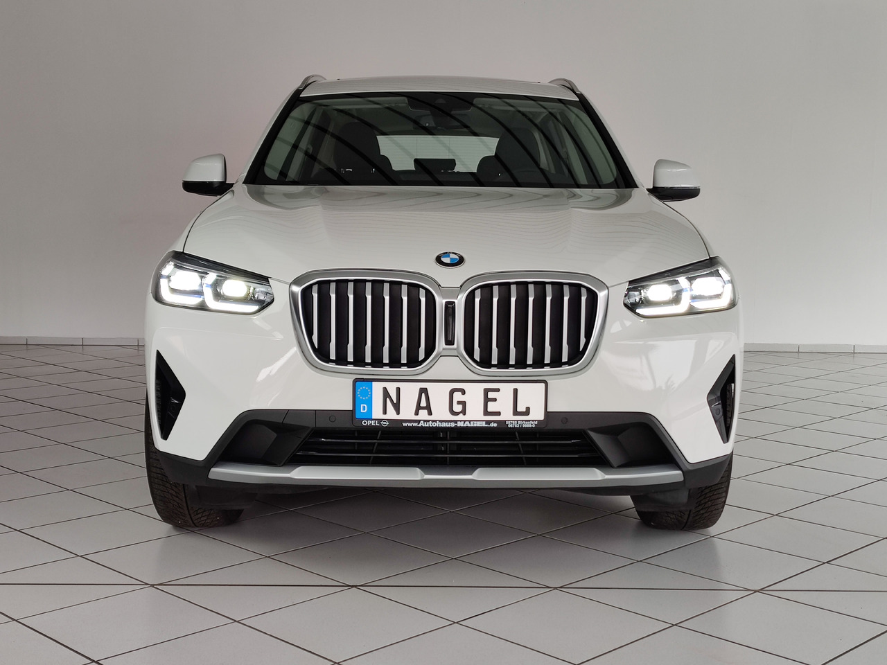 BMW X3 xDrive 30 i Live-Cockpit DAB Leder HiFi Headup - SUV: bild 4 BMW X3 xDrive 30 i Live-Cockpit DAB Leder HiFi Headup - SUV: bild 4