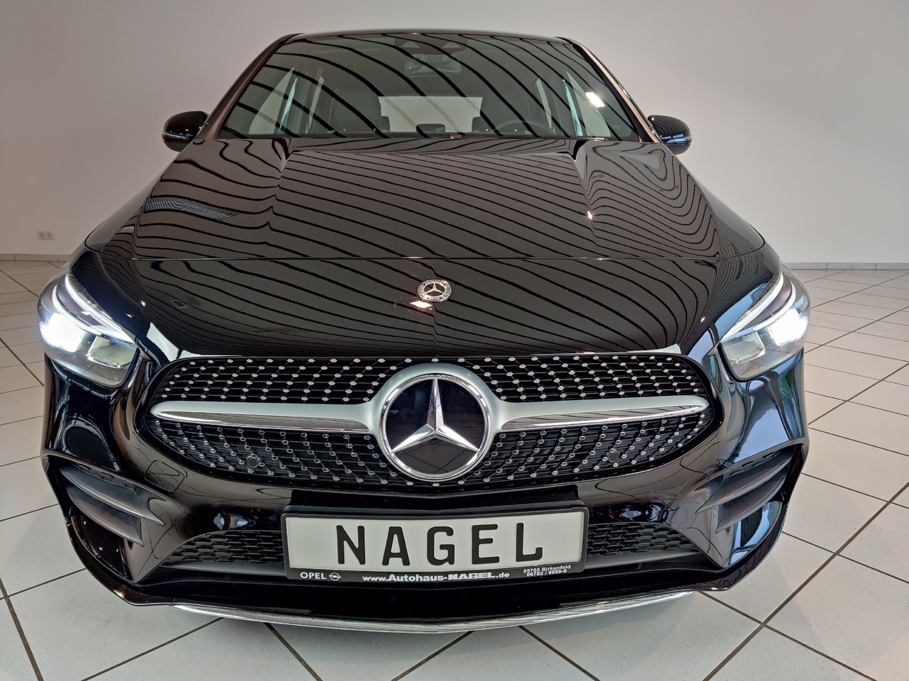 Mercedes-Benz B 200 d 8G-DCT AMG Line Navi LED Sport DAB Rükam - Personbil: bild 3 Mercedes-Benz B 200 d 8G-DCT AMG Line Navi LED Sport DAB Rükam - Personbil: bild 3